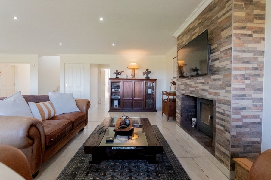 4 Bedroom Property for Sale in Sunset Estate Western Cape